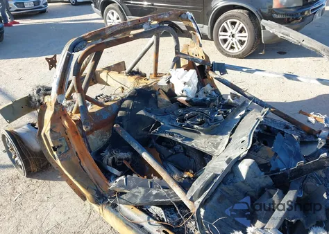 2011 Chevrolet Corvette Grand Sport from USA, damaged, VIN 1G1YW2DW2B5108369